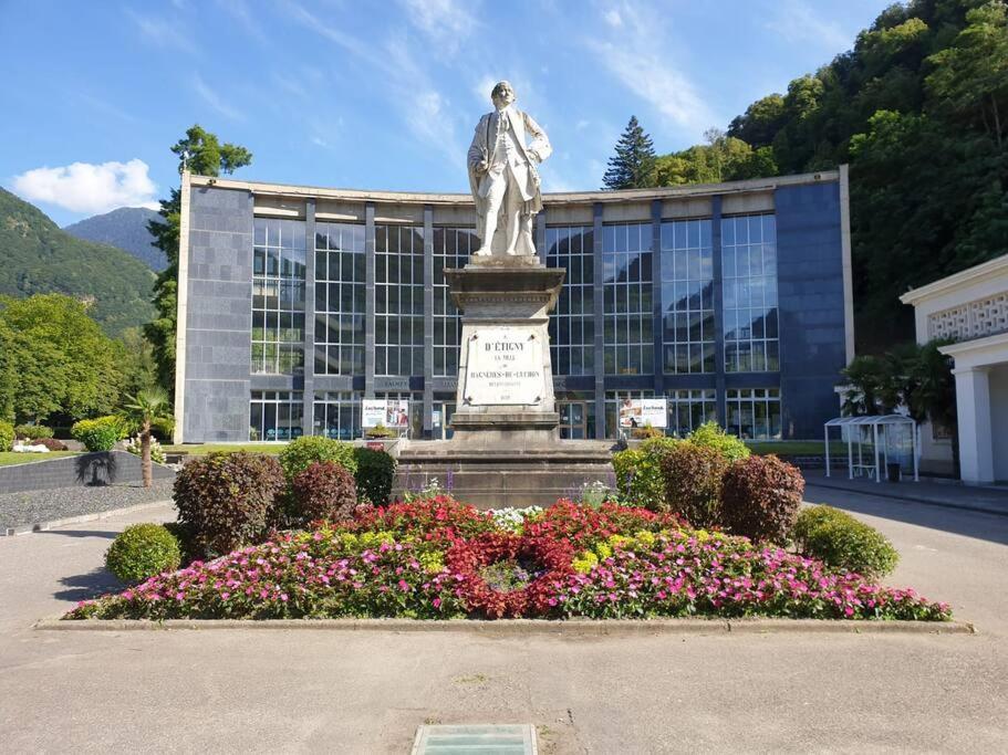Grand T2 Calme Et Cosy Au « Pyrenees Palace » Bagnères-de-Luchon Zewnętrze zdjęcie
